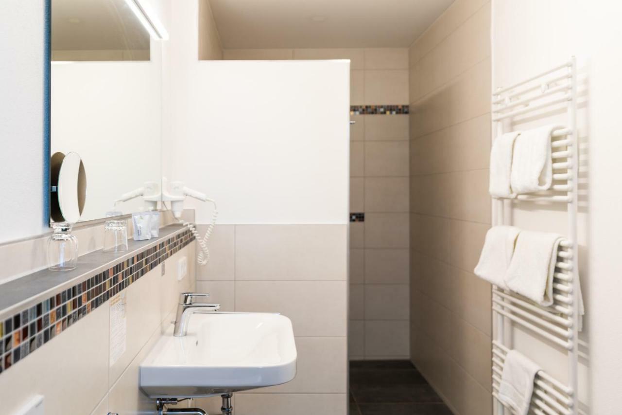 Gasthof Linde - Hotel Blum Unterroth Bagian luar foto